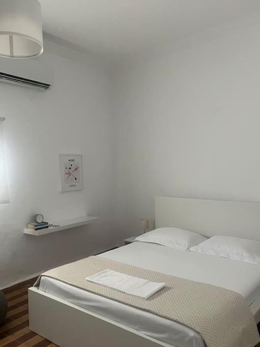 Cozy, Spacious, Newly Renovated Flat In Adamas Exterior photo