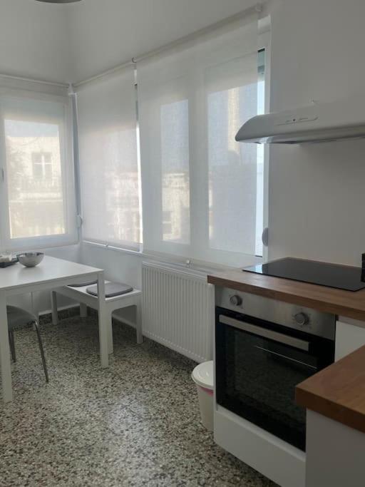 Cozy, Spacious, Newly Renovated Flat In Adamas Exterior photo