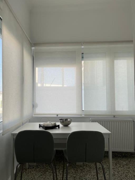 Cozy, Spacious, Newly Renovated Flat In Adamas Exterior photo
